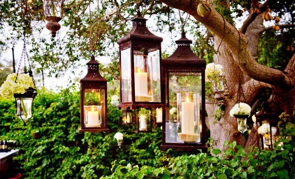 Làm đẹp cho không gian của bạn bằng đèn ngoại thất sân vườn